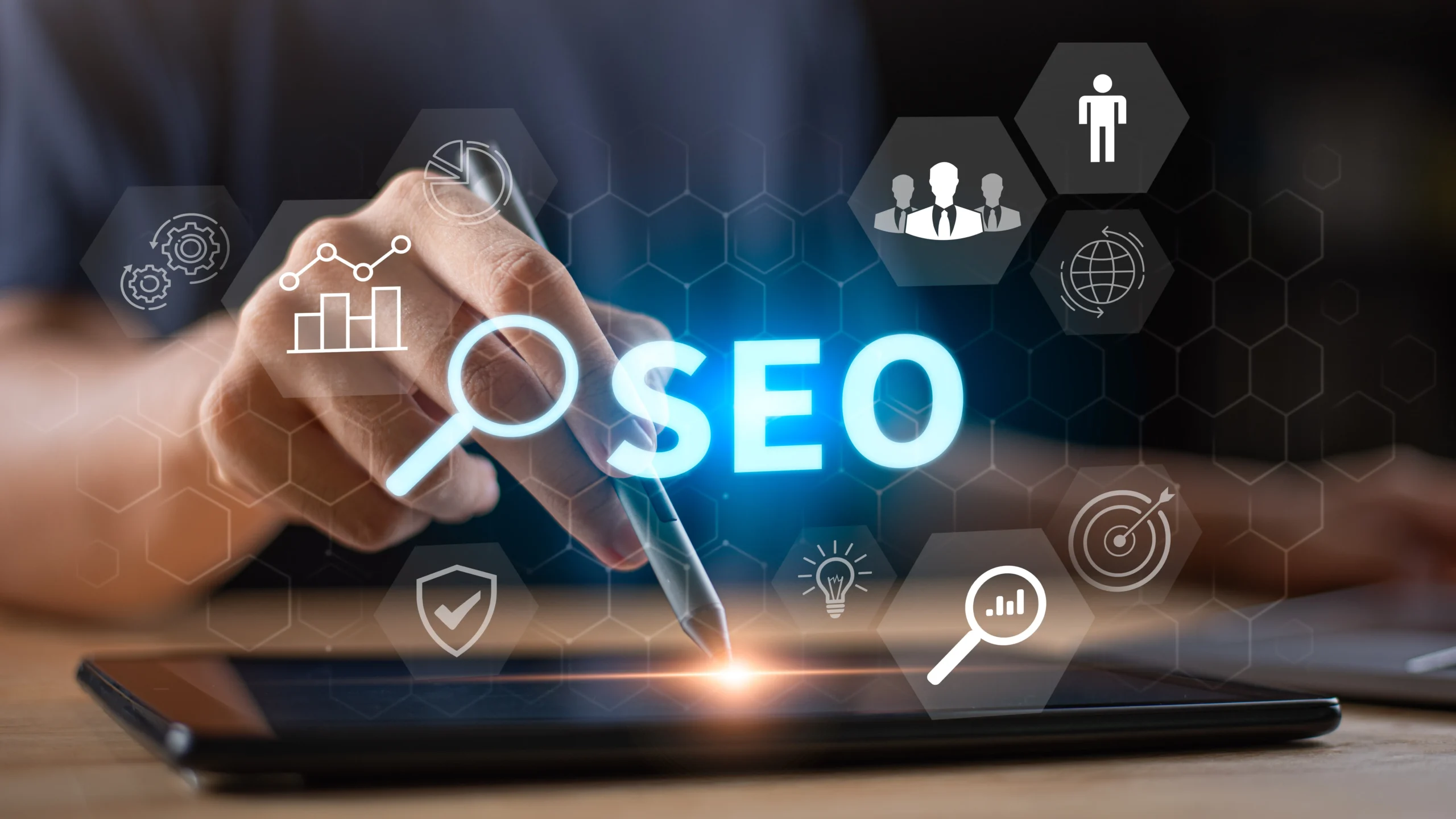 Digitale SEO Analyse auf Tablet für professionelle Suchmaschinenoptimierung