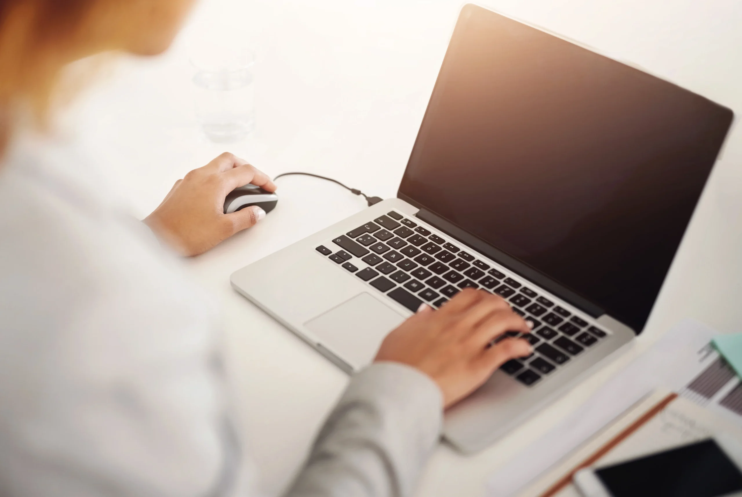 Modernes UX Design auf einem Laptop